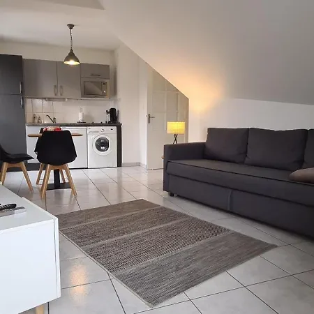 - Aparthotel
